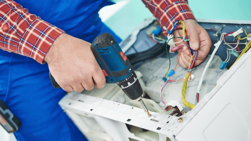 Alaşehir Seg Seg çamaşır makinesi kart tamiri – Su almama arızası orijinal parça ile giderildi. - Teknik servis örneği